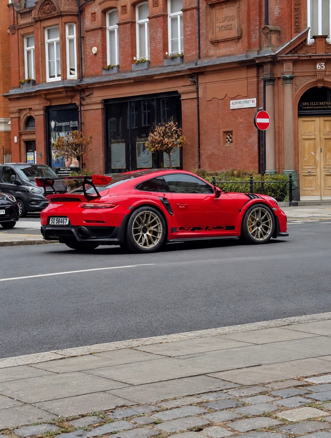Porsche GT2 RS Weissach