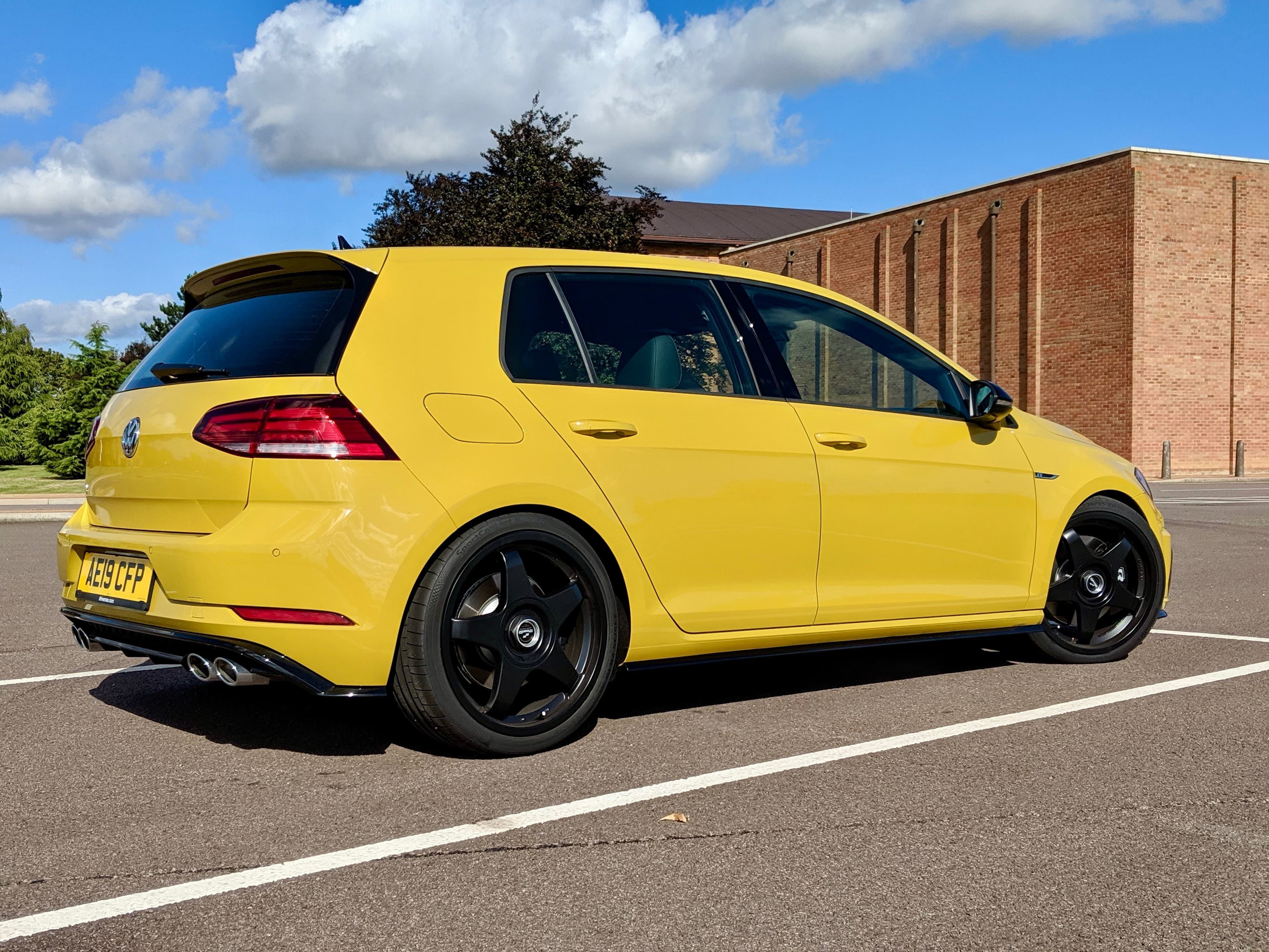 Volkswagen Golf R