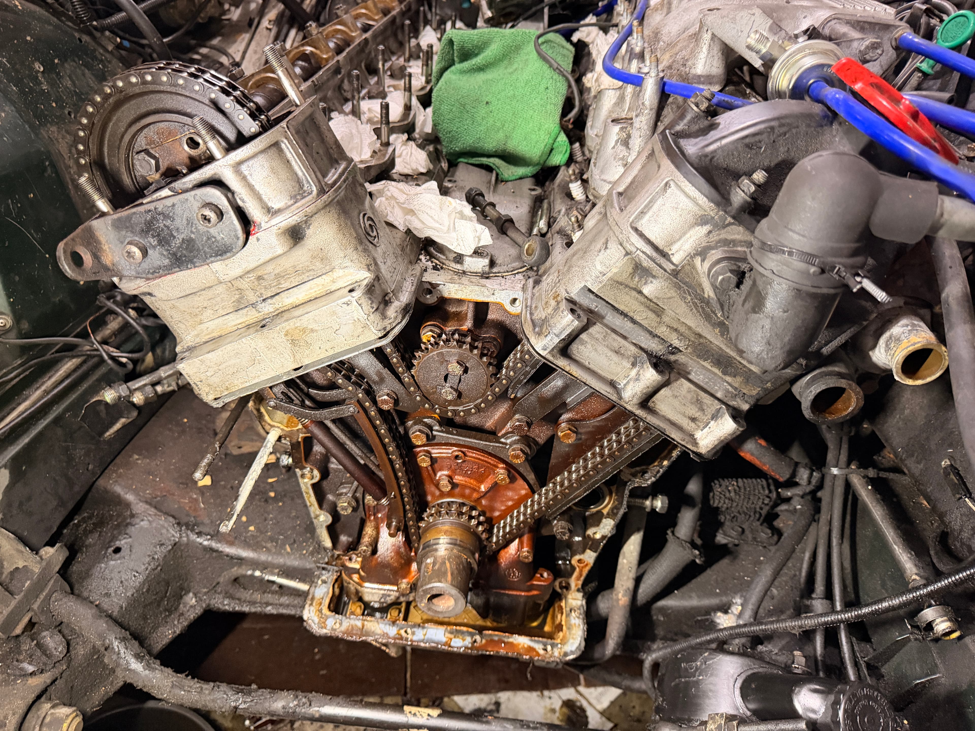Front of engine off (5/6 hour labor ) - we can see the broken tensioner